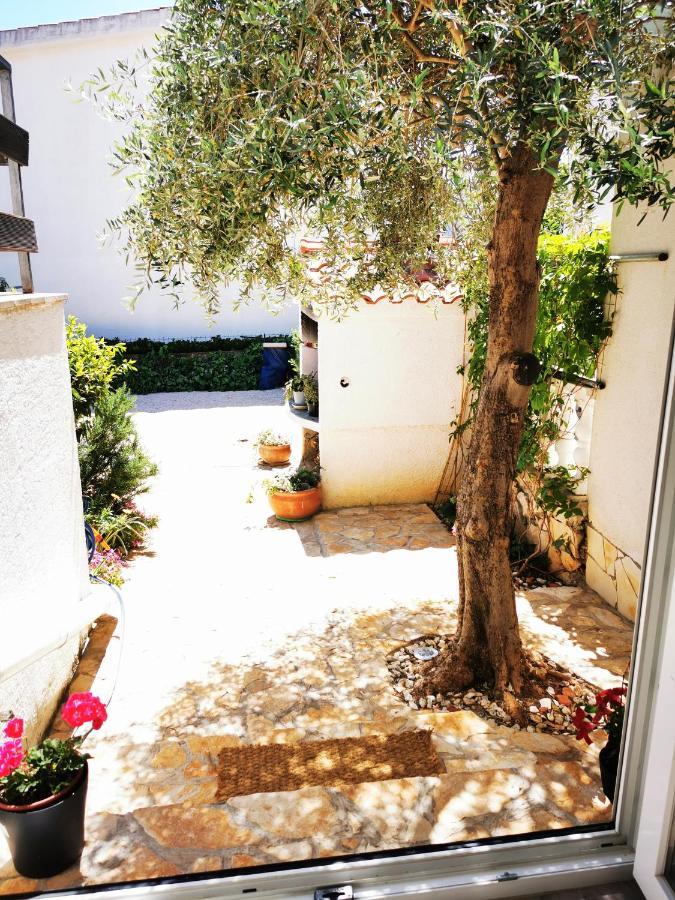 Apartment4Two - Studioapartment วีร์ ภายนอก รูปภาพ