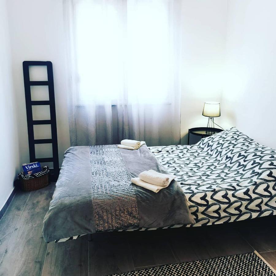 Apartment4Two - Studioapartment วีร์ ภายนอก รูปภาพ